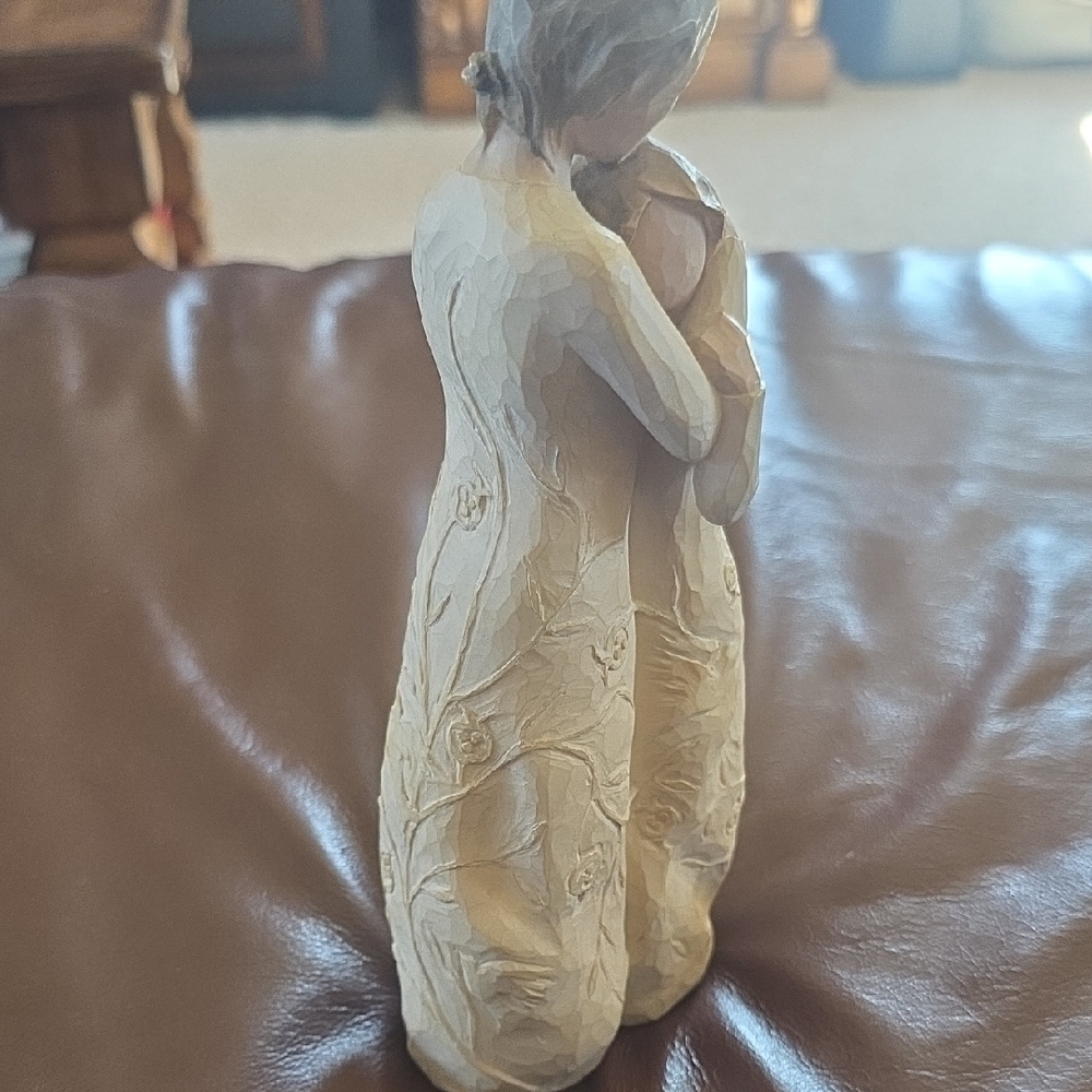 Willow Tree- Close To Me - Picture 3 of 5